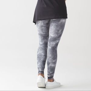 ‼️SOLD ‼️ lululemon wunder under in diffusion